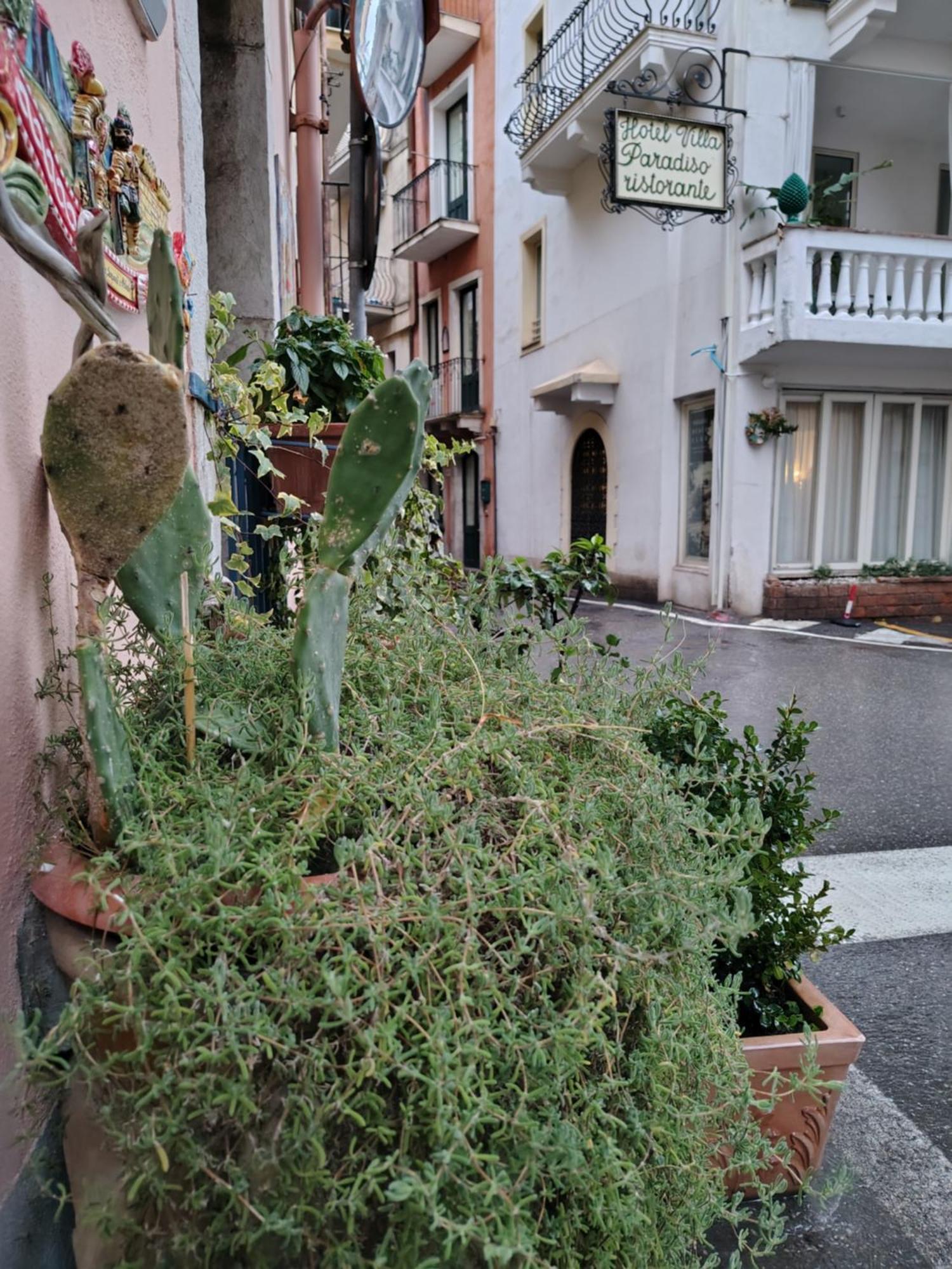 Lyssa Holiday Apartments Taormina Esterno foto